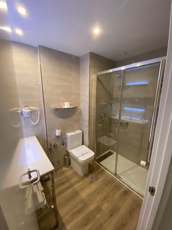 Hotel Escuela Madrid Eksteriør billede