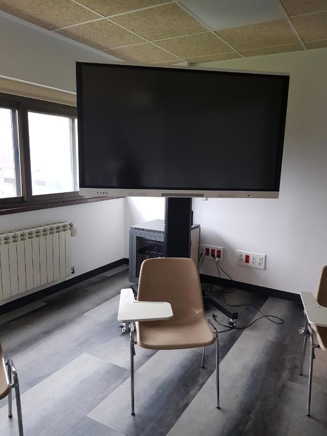 Hotel Escuela Madrid Eksteriør billede