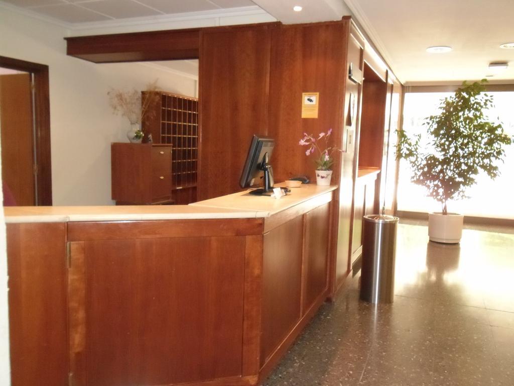 Hotel Escuela Madrid Eksteriør billede