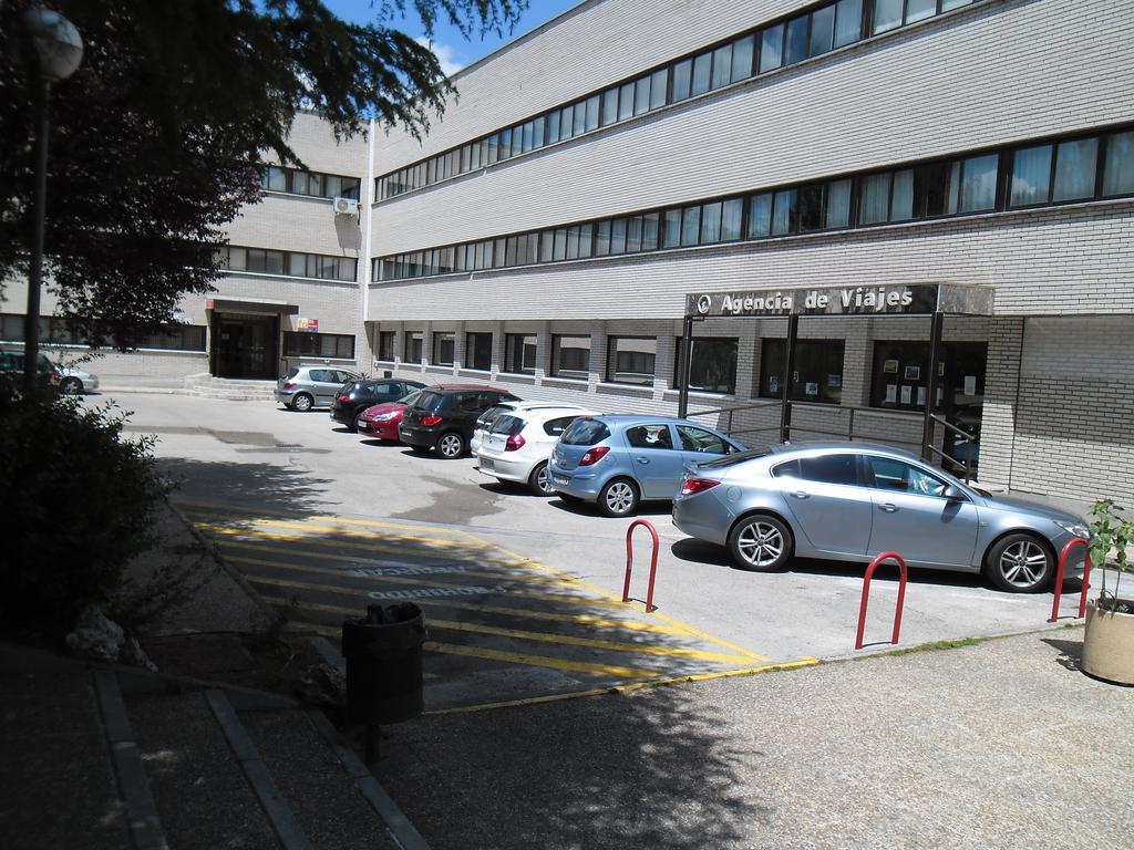 Hotel Escuela Madrid Eksteriør billede