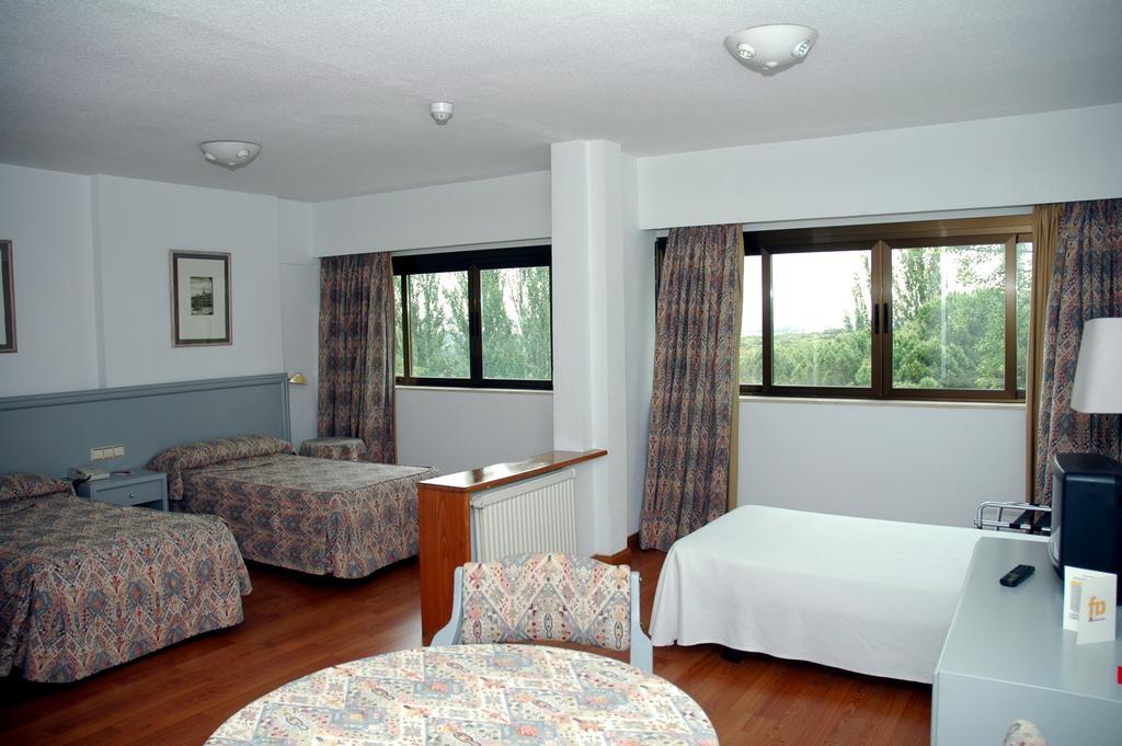 Hotel Escuela Madrid Værelse billede